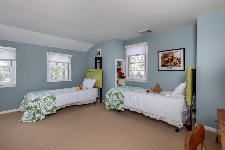 13 Taber Road Photo 17