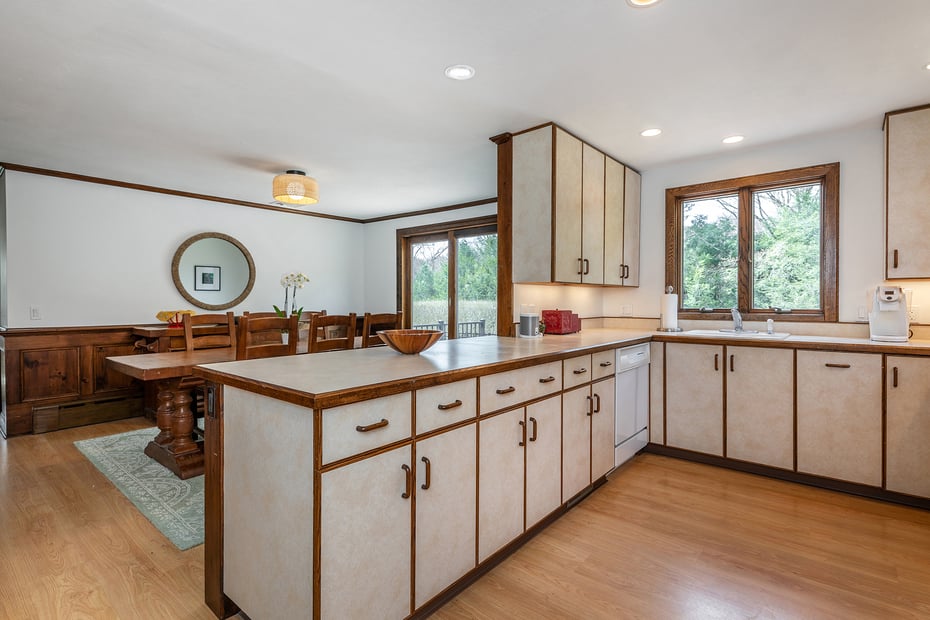 13 Taber Road Photo 11