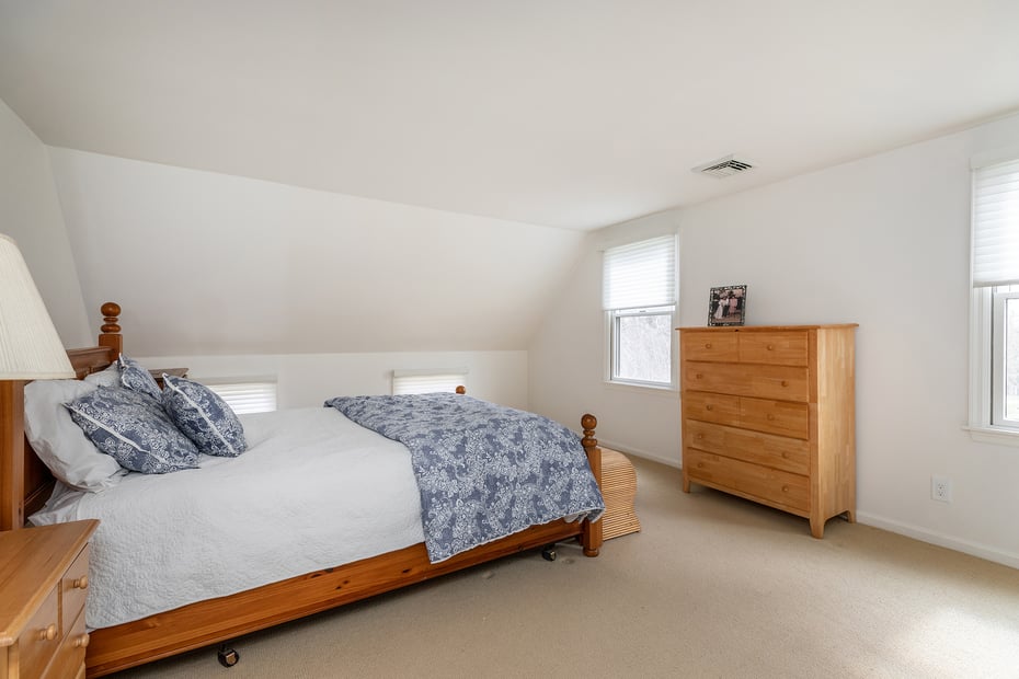13 Taber Road Photo 15