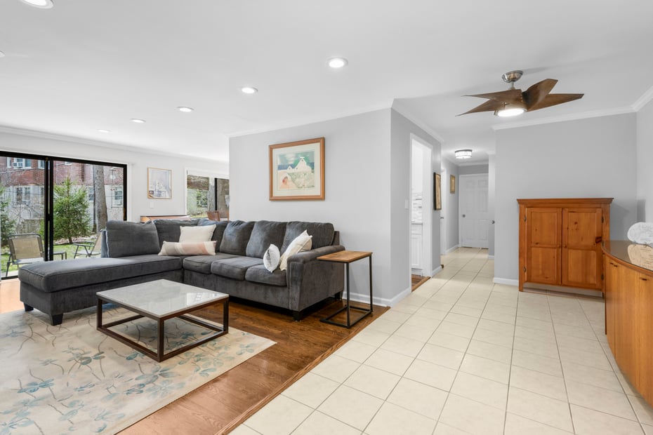 555 Central Park Avenue  #102 Photo 4