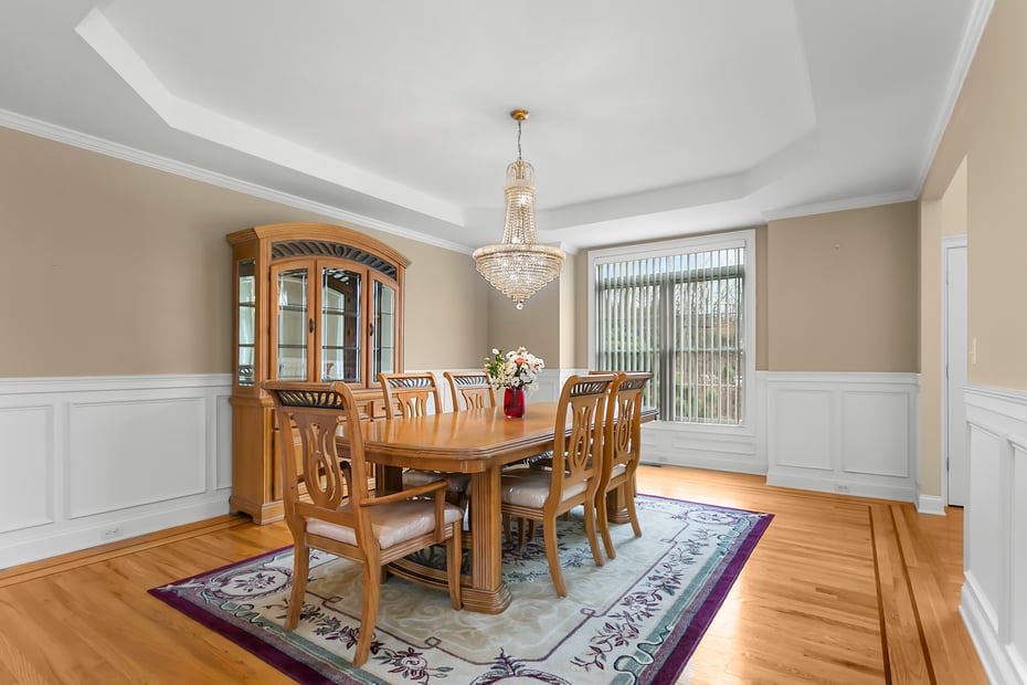 546 White Plains Road Photo 9
