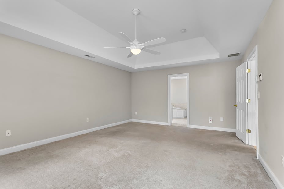 546 White Plains Road Photo 20