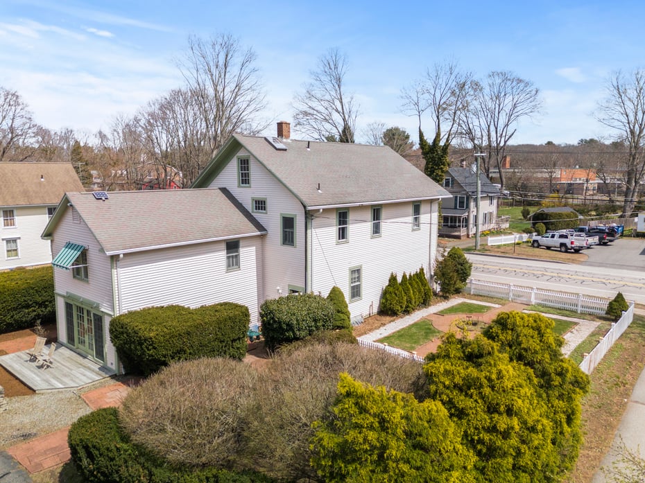 60 Lyme Street Photo 6