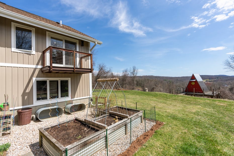 1 Cloverleaf Farm South Photo 35