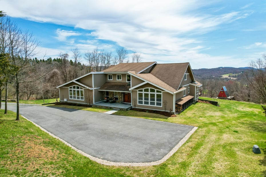 1 Cloverleaf Farm South Photo 1