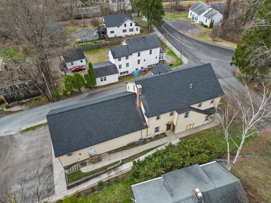 14 Pine St Photo 29