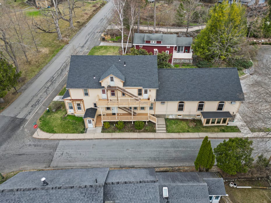 14 Pine St Photo 36