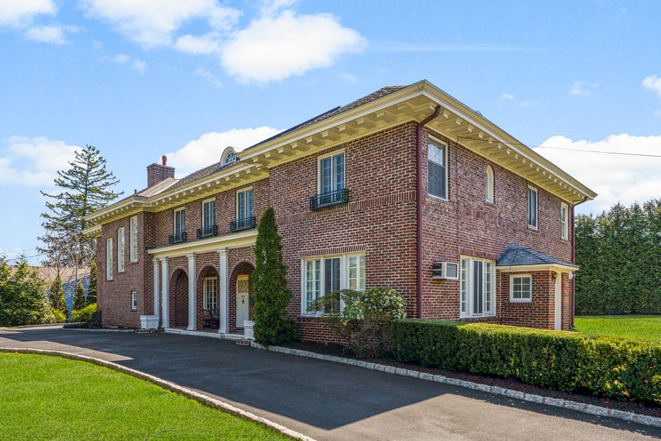 4610 Boston Post Road Photo 1