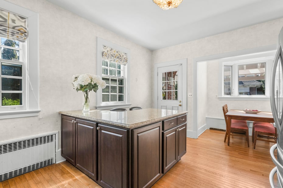 4610 Boston Post Road Photo 10