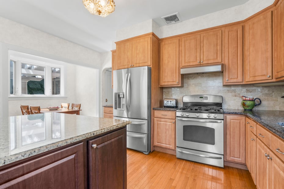 4610 Boston Post Road Photo 11