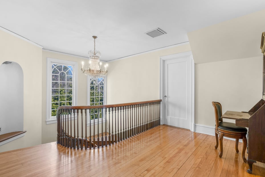 4610 Boston Post Road Photo 15