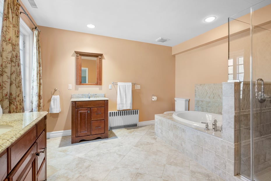 4610 Boston Post Road Photo 19