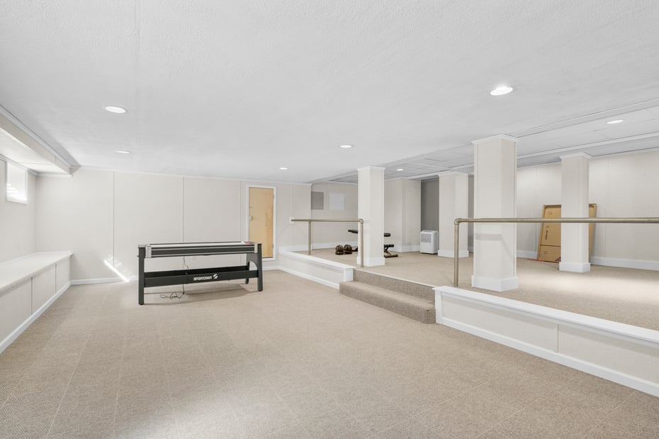 4610 Boston Post Road Photo 26