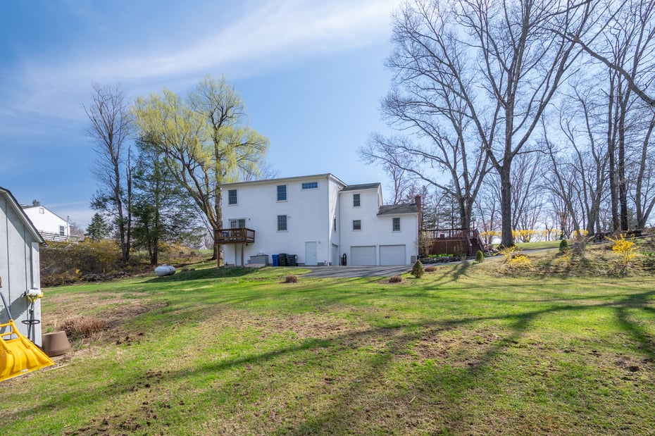 2 Greenview Road Photo 35