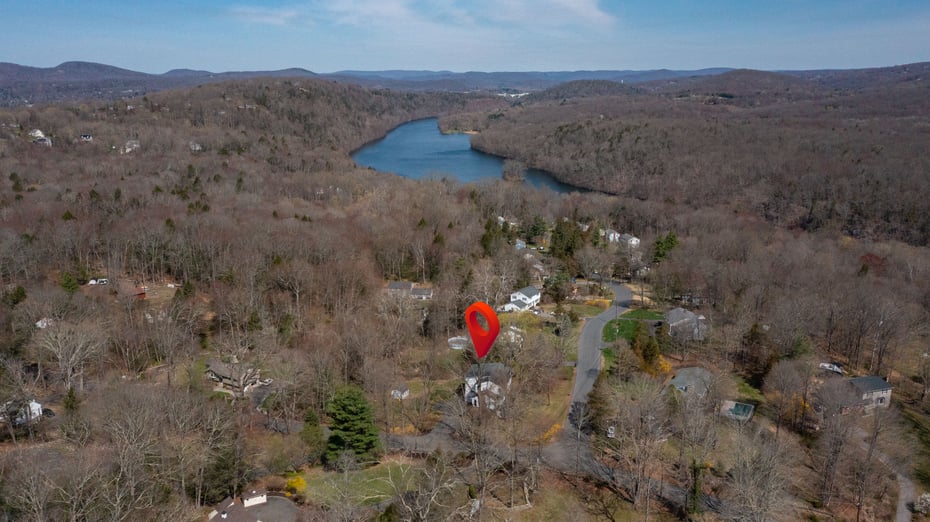 2 Greenview Road Photo 36
