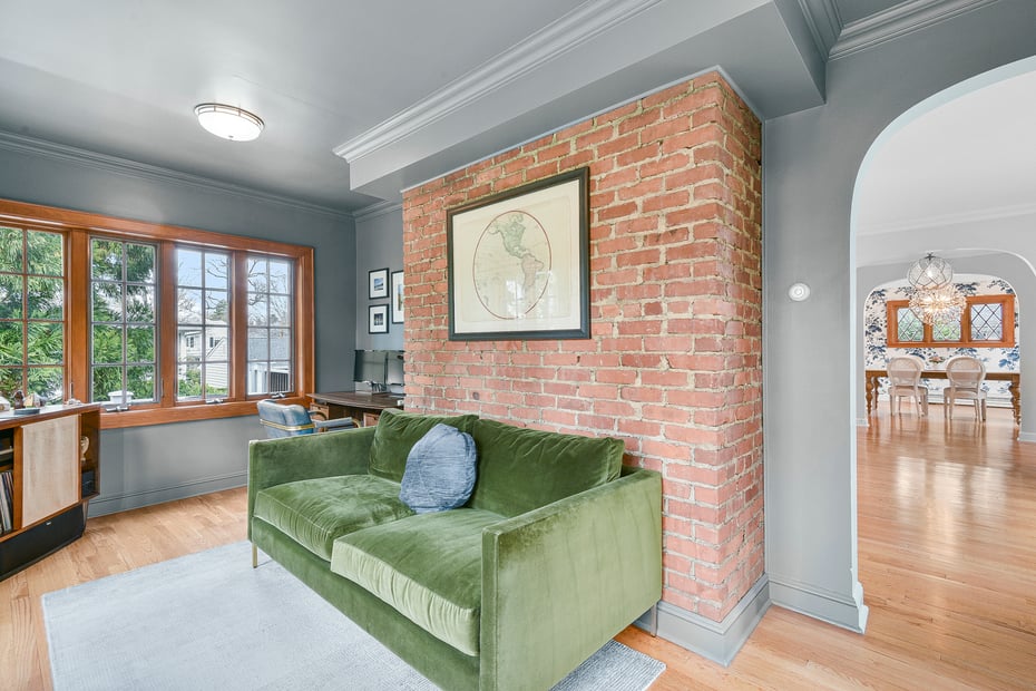 16 Locust Avenue Photo 10