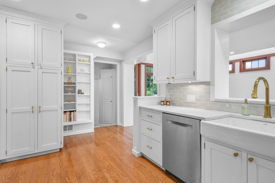 16 Locust Avenue Photo 18