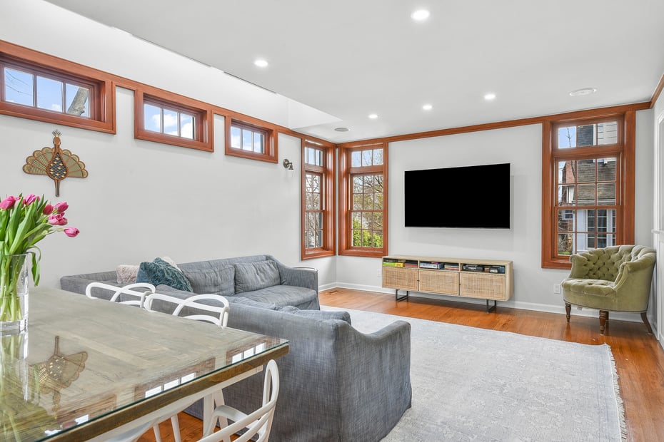 16 Locust Avenue Photo 19