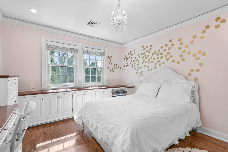 16 Locust Avenue Photo 31
