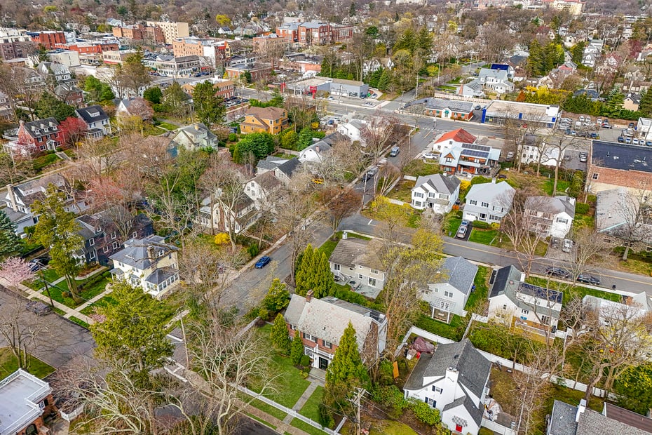 16 Locust Avenue Photo 44