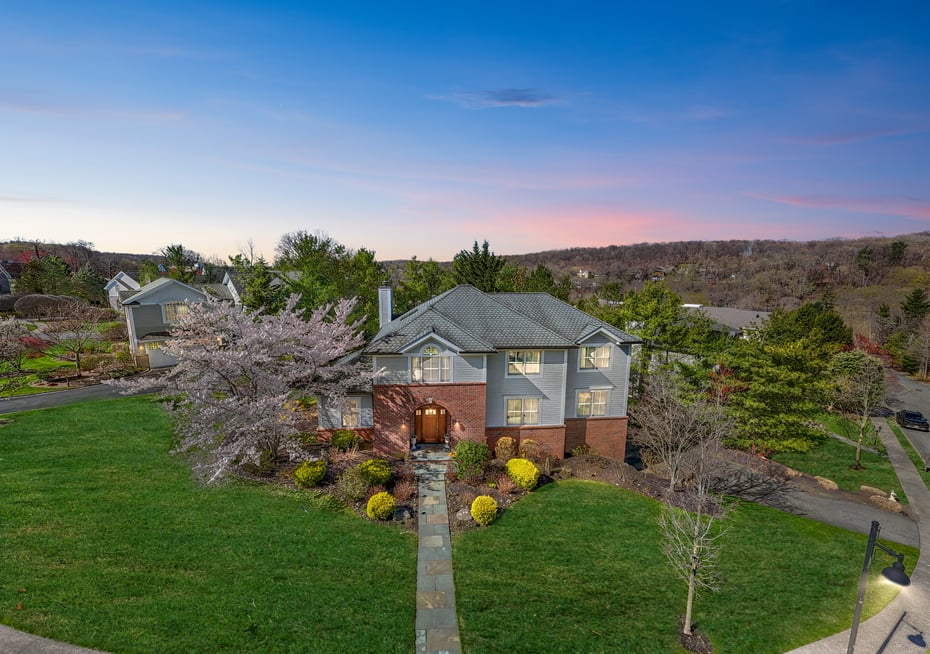 10 Sylvia Avenue Photo 1