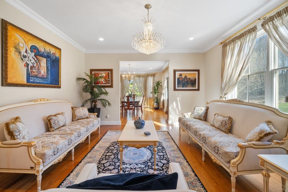 10 Sylvia Avenue Photo 6