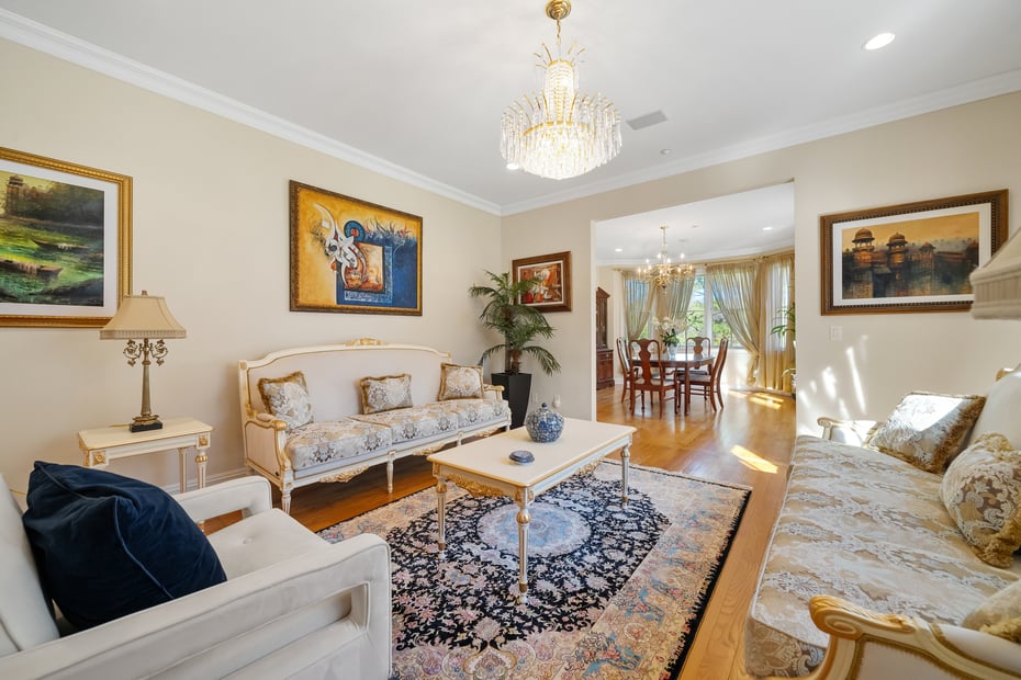 10 Sylvia Avenue Photo 7