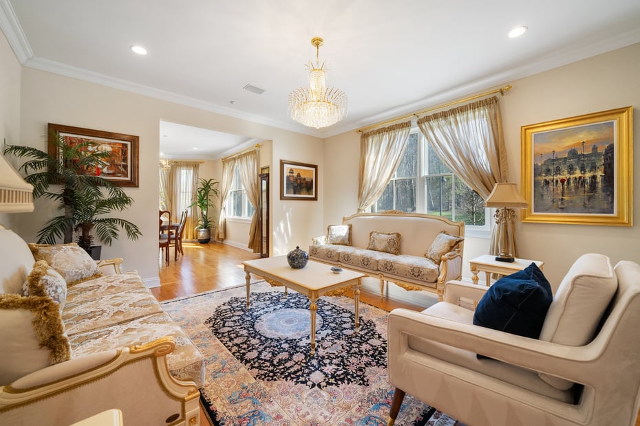 10 Sylvia Avenue Photo 9