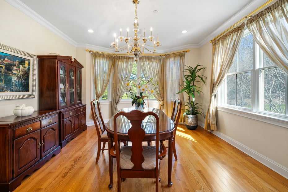 10 Sylvia Avenue Photo 10