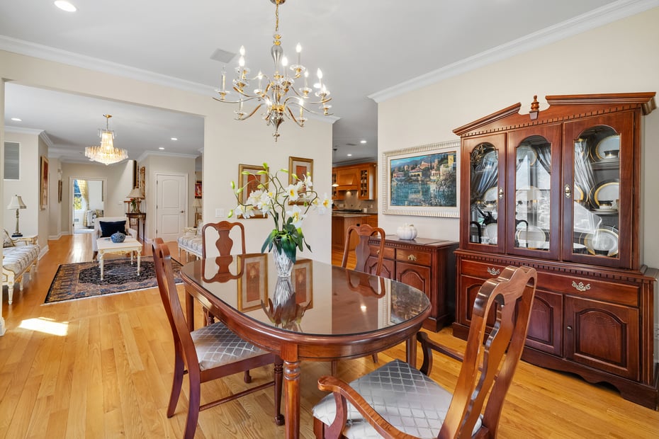 10 Sylvia Avenue Photo 11