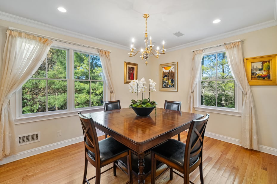 10 Sylvia Avenue Photo 13