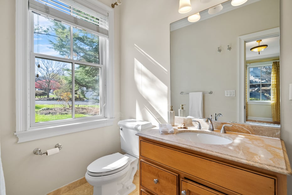 10 Sylvia Avenue Photo 24
