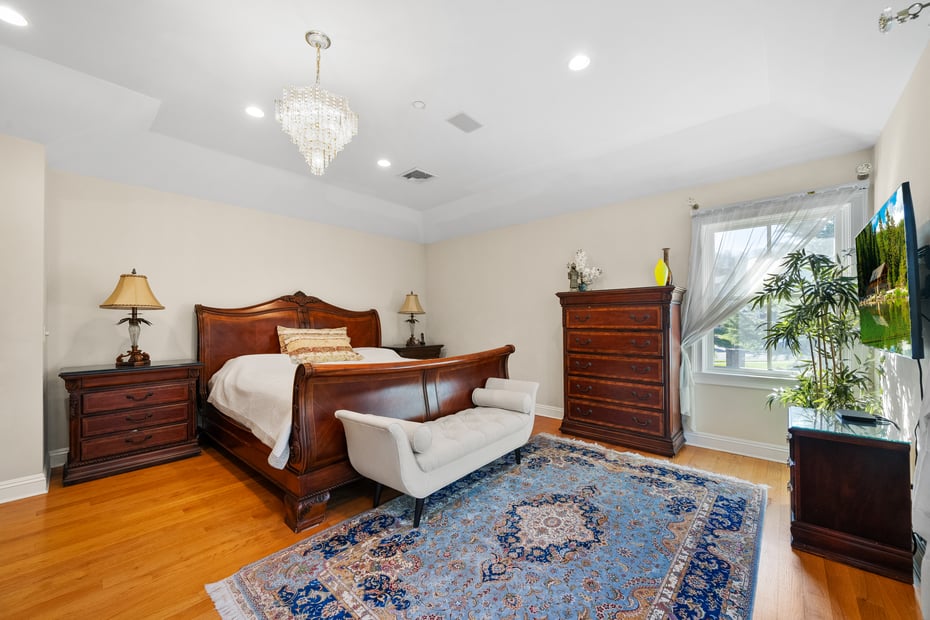 10 Sylvia Avenue Photo 28
