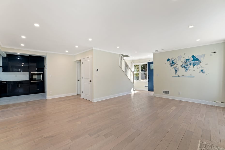 215 Benedict Avenue Photo 5