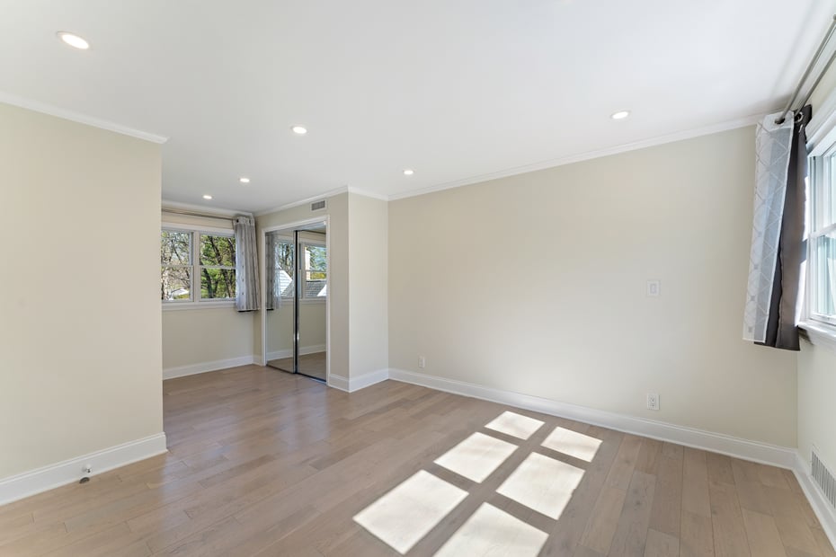 215 Benedict Avenue Photo 10