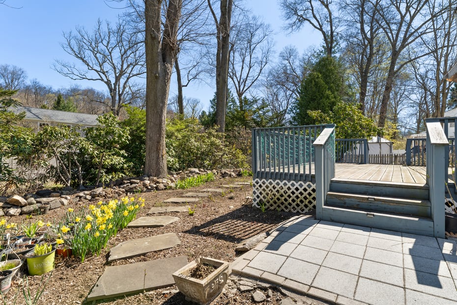 215 Benedict Avenue Photo 17