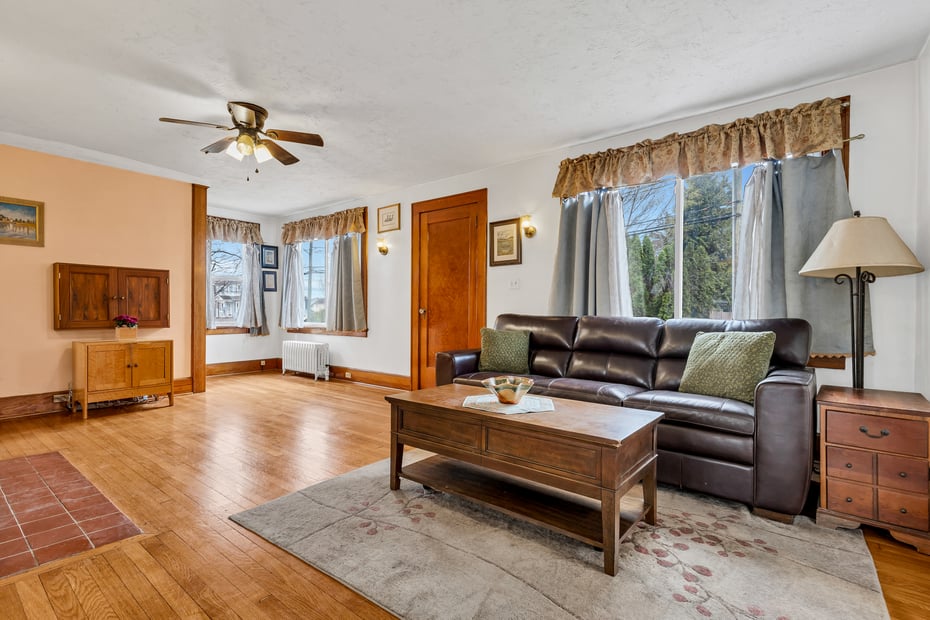 153 Thames Street Photo 6