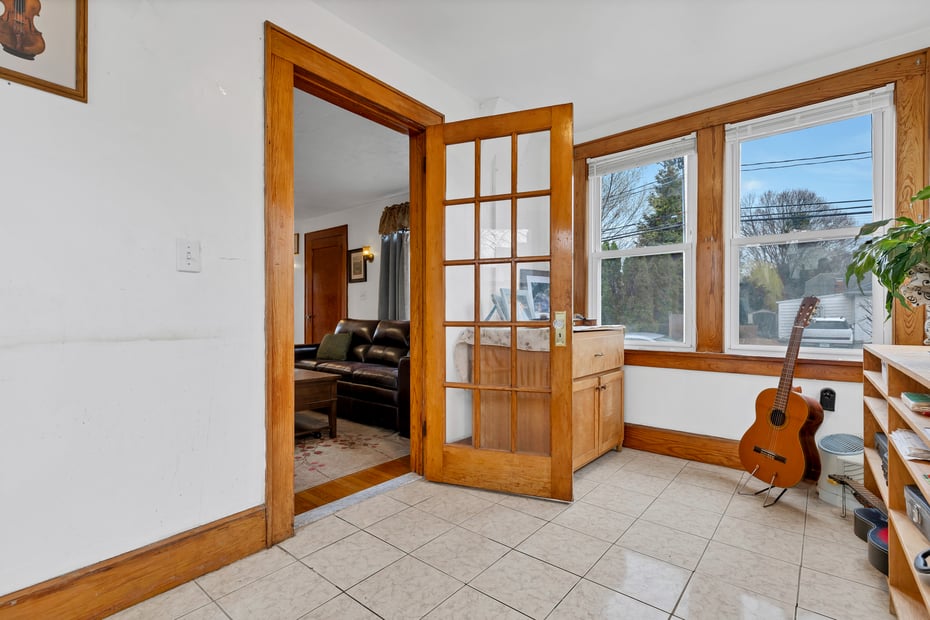 153 Thames Street Photo 9