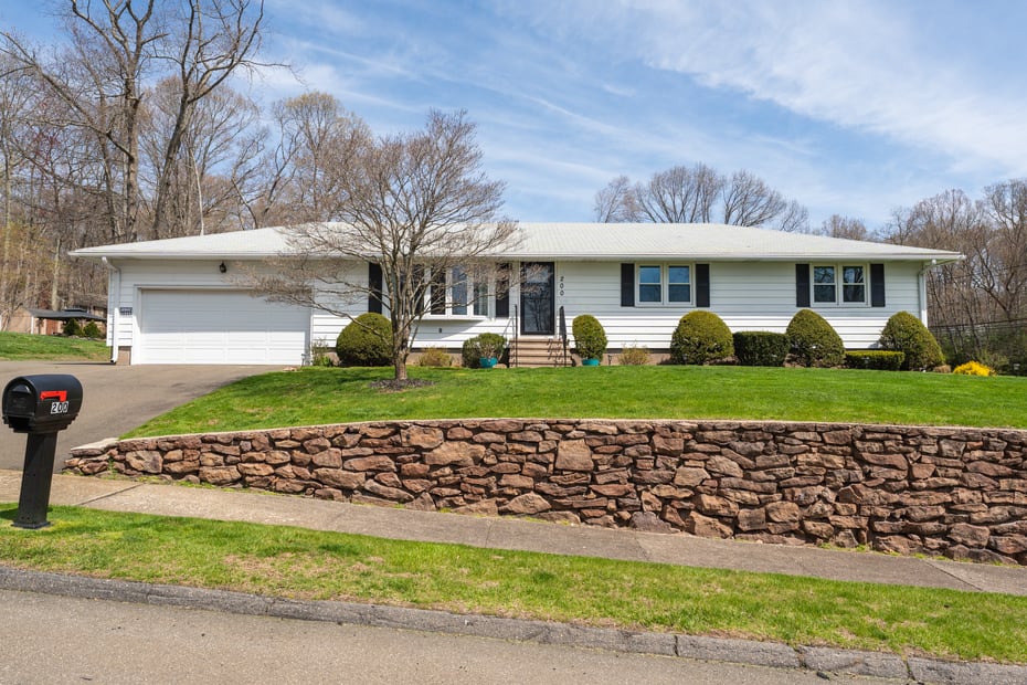 200 Bender Road Photo 1