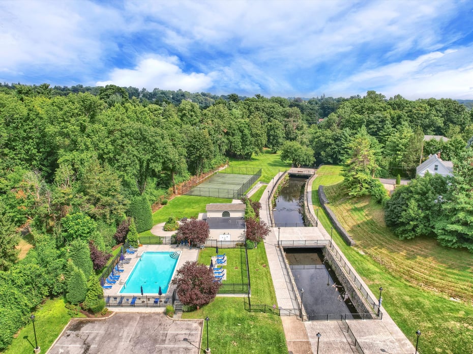 1 Scarsdale Road  #411 Photo 31