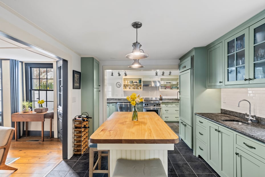 42 New London Road Photo 7