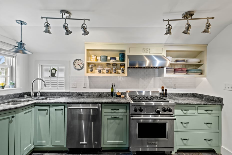 42 New London Road Photo 9