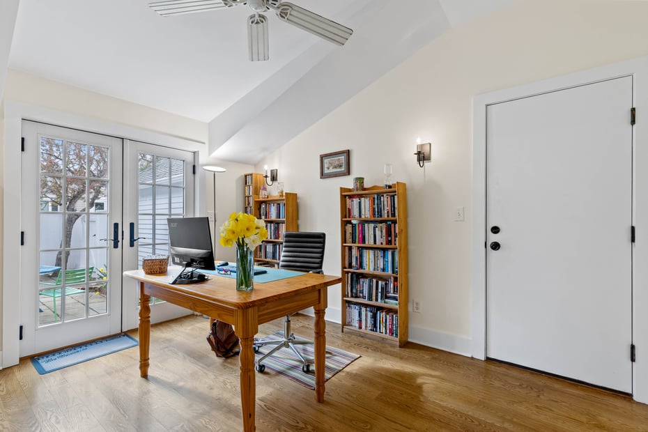 42 New London Road Photo 20