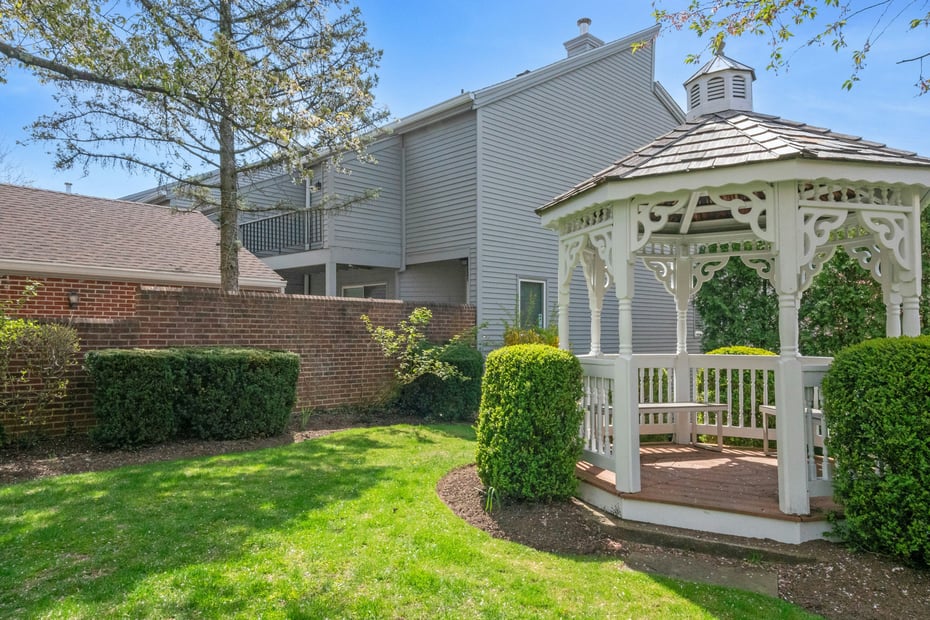 60 Waterside Close Photo 1