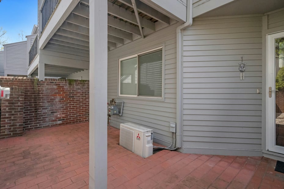 60 Waterside Close Photo 4