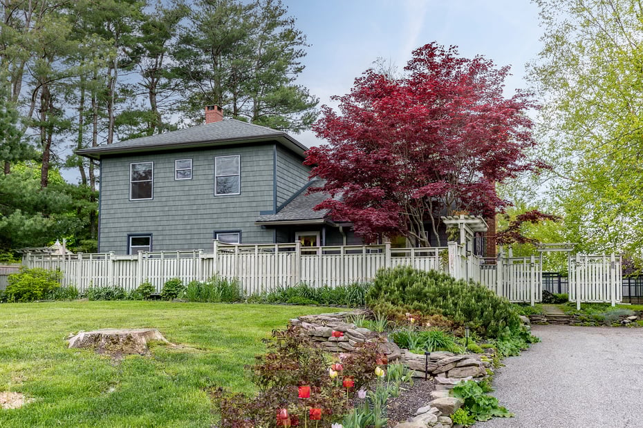 17 Rhynus Road Photo 2