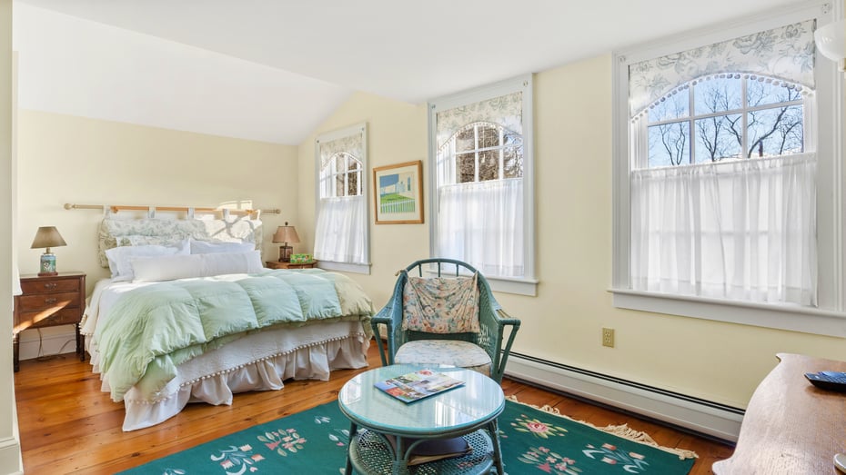 304 Egremont Plain Rd Photo 10