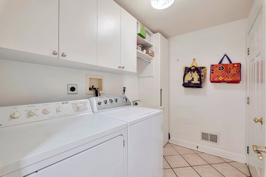 30 Sheldon Street Photo 25