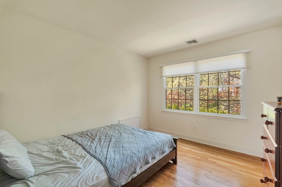 30 Sheldon Street Photo 32