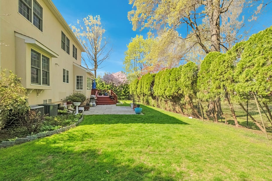 30 Sheldon Street Photo 44